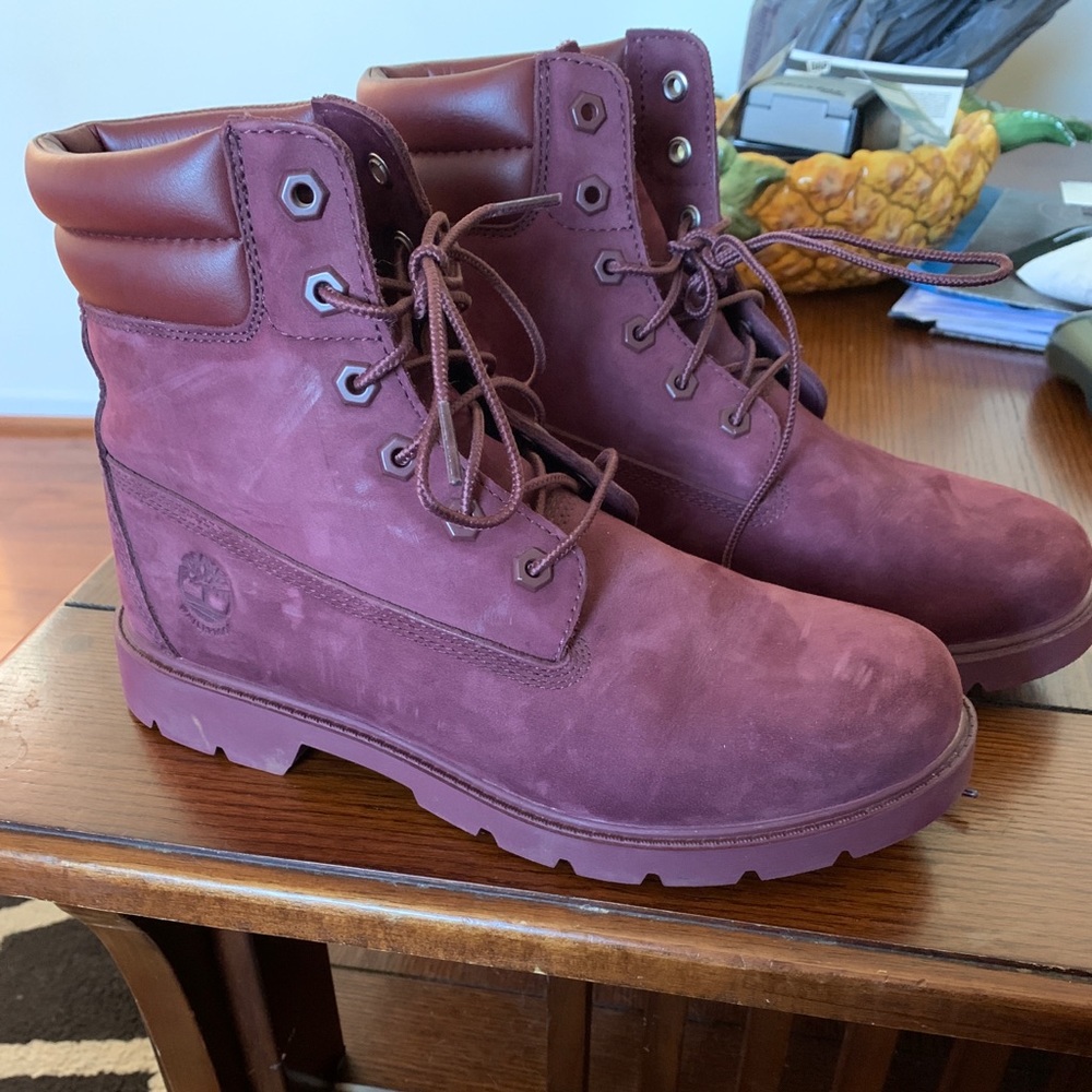 Burgundy Waterproof timberland boots size 9.5